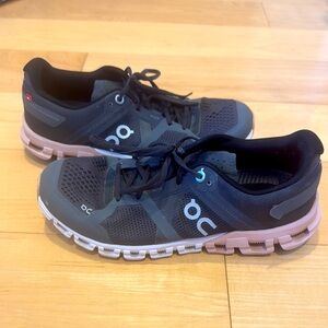 EUC OnCloud Sneakers